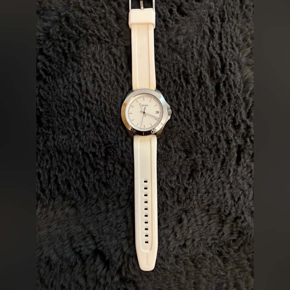 Fossil Women's White Silicone Strap Watch